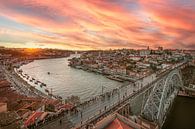 Prachtige zonsondergang in Porto (Portugal) van Patrick Löbler thumbnail