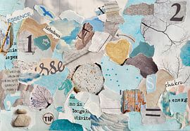 Natur-Zen-Collage in pastellblauen Grüntönen Altpapierfetzen von Trinet Uzun