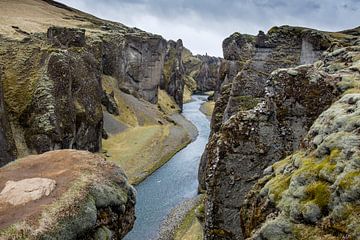 Fjardrarglufur IJsland by Joke Beers-Blom