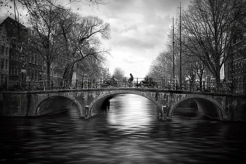 Amsterdam Jordaan - Cycliste sur un pont