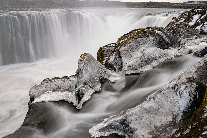 De waterval Selfoss in Noord IJsland van Gerry van Roosmalen