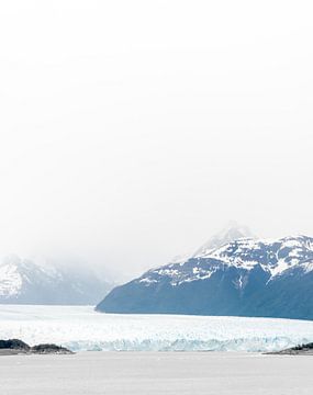 Perito Moreno glacier in Argentina by Derrick Kazemier