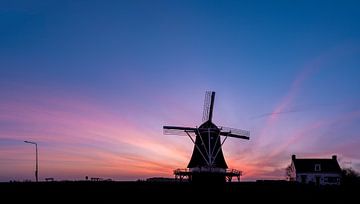 Mühle D'Olde Zwarver kurz vor Sonnenaufgang von Erik Veldkamp