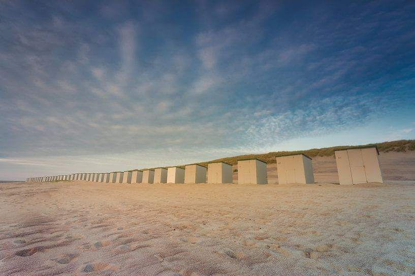 Strandhütten an der niederländischen Küste von Original Mostert Photography