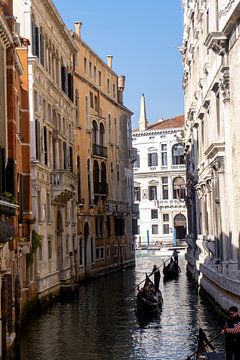 Gondelfahrer in Venedig von JGS-DigitalArt