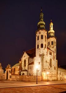 L'église Saint-André dans la rue Grodzka la nuit, la vieille ville de Stare Miasto, Cracovie, Petite