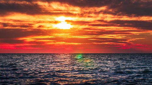 Zonsondergang op het strand