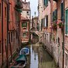 Canal à Venise Italie sur Marianne van der Zee