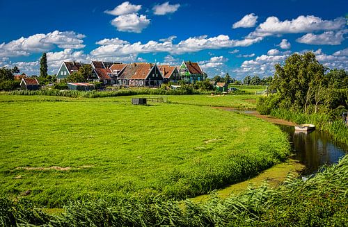 Landschap met huisjes op Marken, Nederland