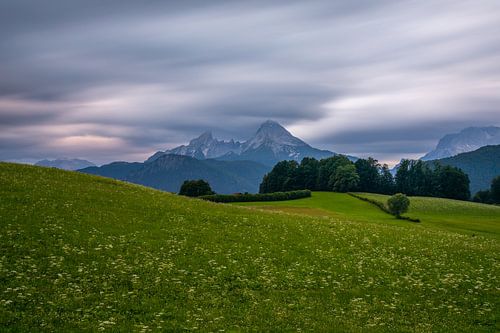 Dramatisch weer boven de Alpen in het Berchtesgadener Land met uitzicht op de Watzmann.