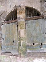 Oude garagedeuren in Frankrijk