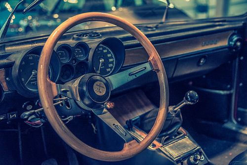 Alfa Romeo GT  oldtimer steering wheel