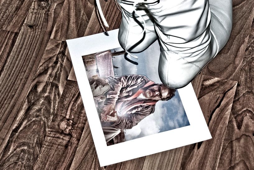 Ze treedt op  zijn liefde met voeten ... van Norbert Sülzner