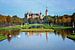 Schweriner Schloss vom Park aus gesehen mit Wasserkanälen, Spiegelungen, Skulpturen und Bäumen mit f von Maren Winter