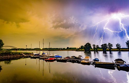Bliksembezoek aan de  Oosterbeekse Rijnoever no.1