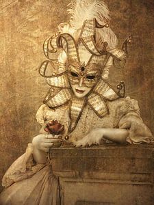 Die Frau mit der Musikmaske