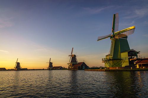 De Zaanse Schans tijdens het Blauw uurtje
