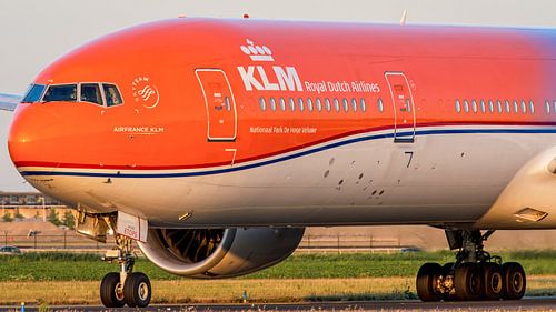 klm boeing777 orange pride livery