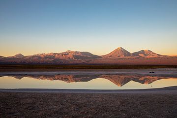 Coucher de soleil dans le désert de l'Atacama Chili sur Erik Verbeeck