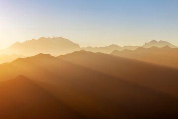 Coucher de soleil dans les Alpes sur Frank Peters