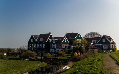 Cosy next to each other