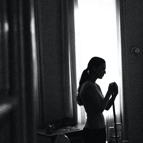 Maria. Actrice tijdens een pauze van het filmen.