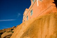 Tafraoute / Adaj, House on a rock