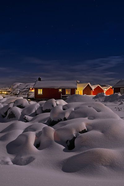 Lofoten-Hütten im Schnee von Dirk-Jan Steehouwer