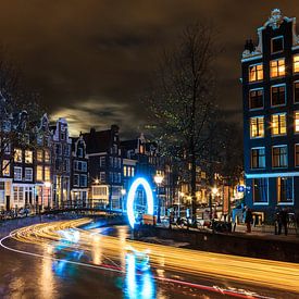 Amsterdam canals at night von Maria Nevels