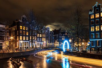 Amsterdam canals at night von Maria Nevels
