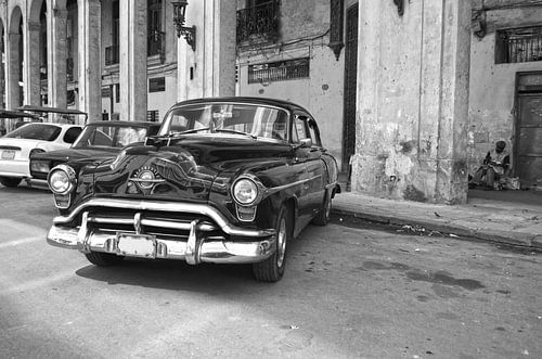 Antieke auto in de stad Havana Cuba