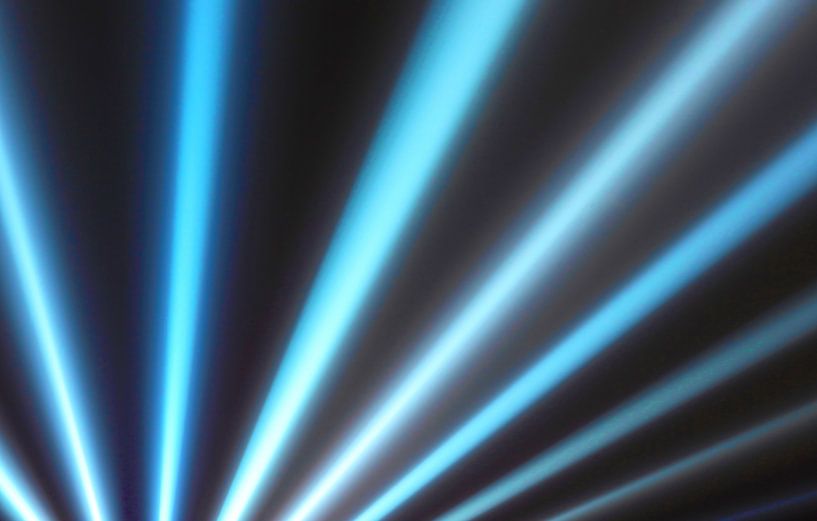 Lichtstrahlen im Nachthimmel von Frank Herrmann