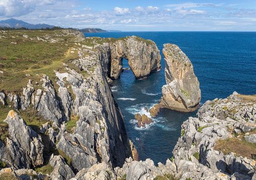 Vast Tranquility of Hell Cliffs, Asturias