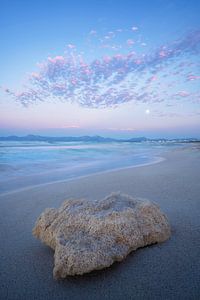 Plage de Majorque au coucher du soleil