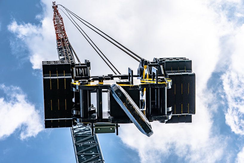 Hook of the Liebherr LG 1750.2 from Verschoor. by Jaap van den Berg