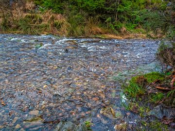 Der fließende Fluss Bayehon. So schön wie eine Schönheit. von Nature Life Ambience