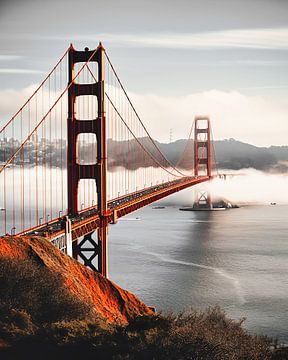 Mist boven de Golden Gate Bridge van fernlichtsicht