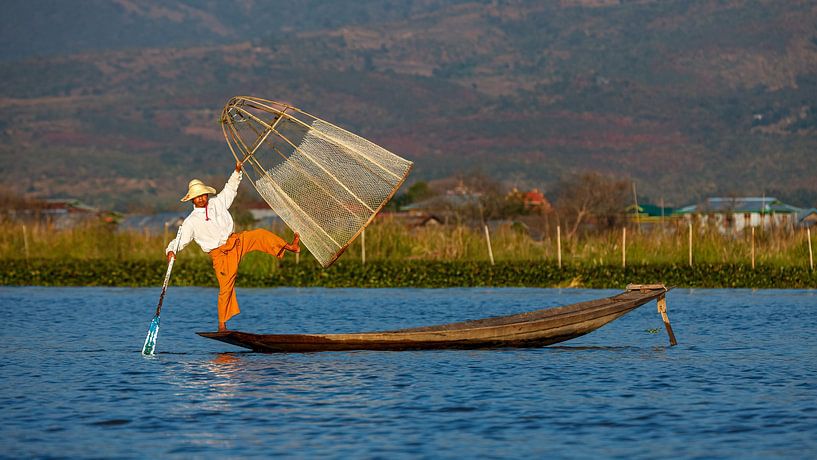 Die Fischer vom Inle See in Myanmar von Roland Brack