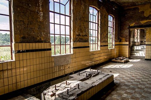 Ramen van een oude vervallen Fabriek