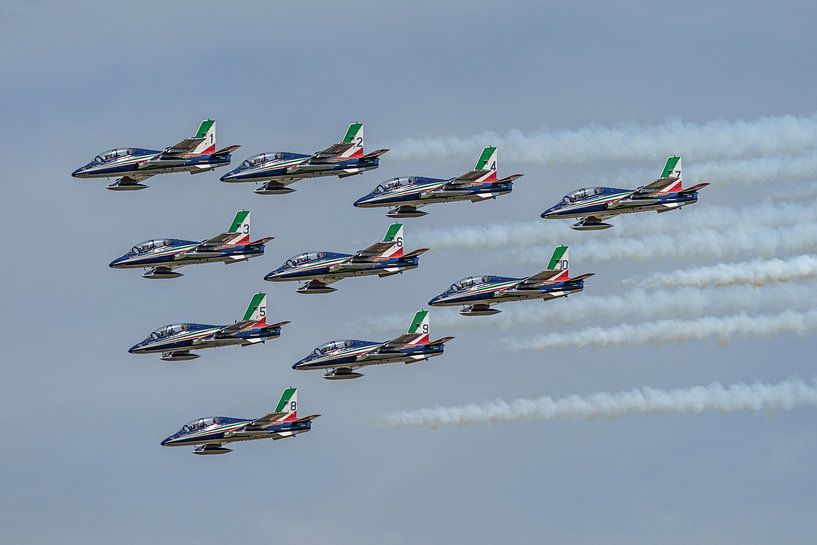 Frecce Tricolori in Aktion auf der RIAT 2022. von Jaap van den Berg