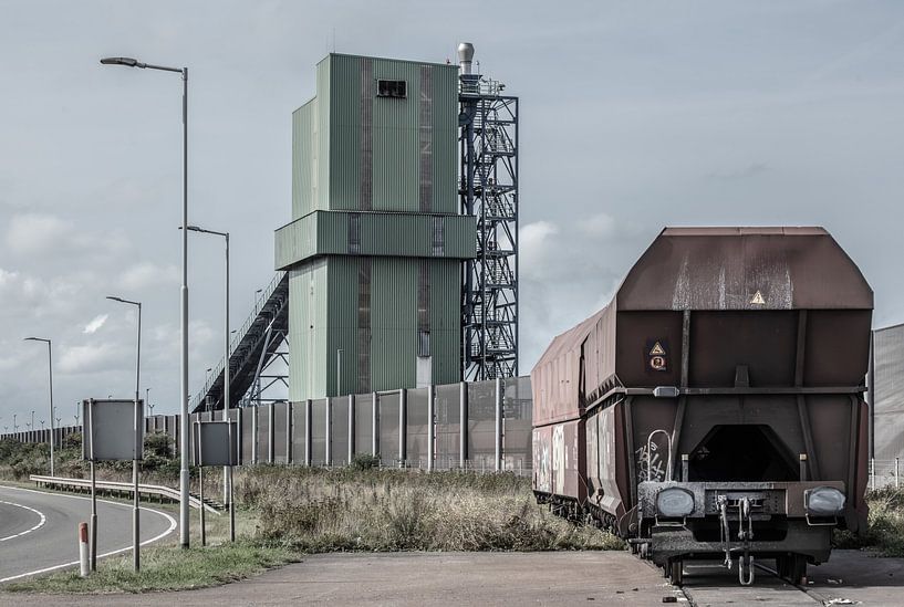 the ore transshipment by SchraMedia