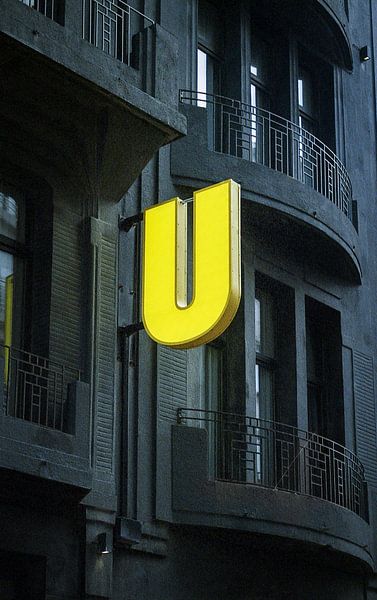 U by Karlijne Geudens