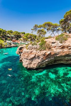 Cala Santanyi baai, idyllisch strand op het eiland Mallorca, Sapin van Alex Winter