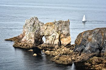 Paysage de rochers et océan en Bretagne