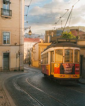 Electric 28 tram in Lisbon by Oliver Preuss
