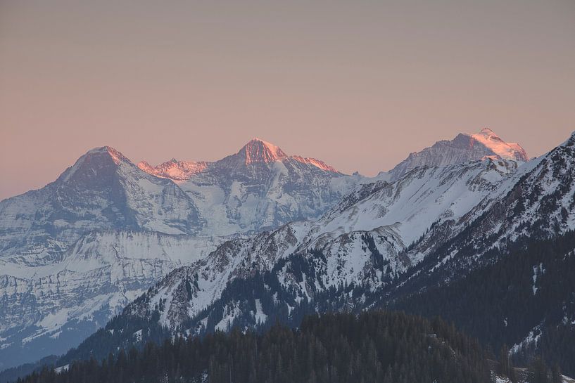 Zonsondergang Berner Alpen van Martin Steiner