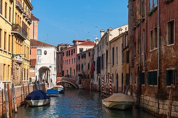Uitzicht op historische gebouwen in Venetië, Italië