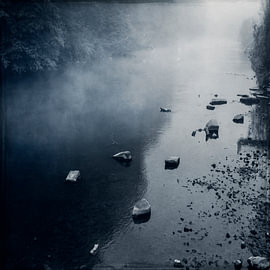 Morgennebel über dem Fluß Wupper von Dirk Wüstenhagen
