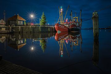 Zoutkamp Hafen mit Weihnachtsbaum und ZK47 und ZK18 von Jan Georg Meijer