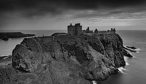 Dunnottar Castle Schotland van Peter Bolman